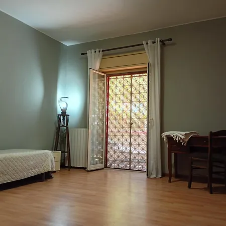 Santi Palace Πανσιόν